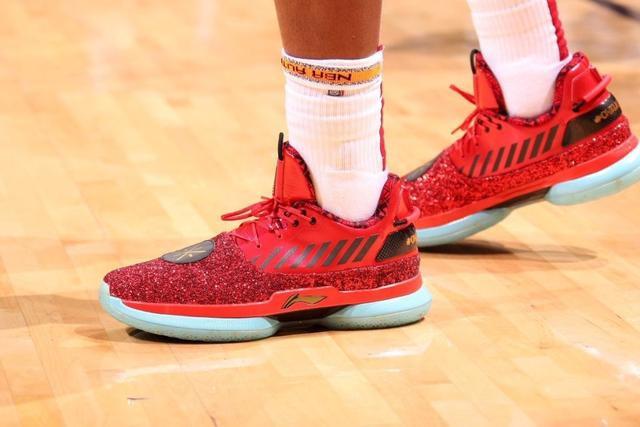 亚历山大24分杰威21+9 雷霆大胜鹈鹕3-0获赛点