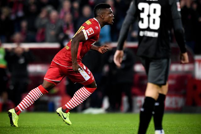 文班28+13+7+5马刺终结雷霆6连胜 篮网擒老鹰